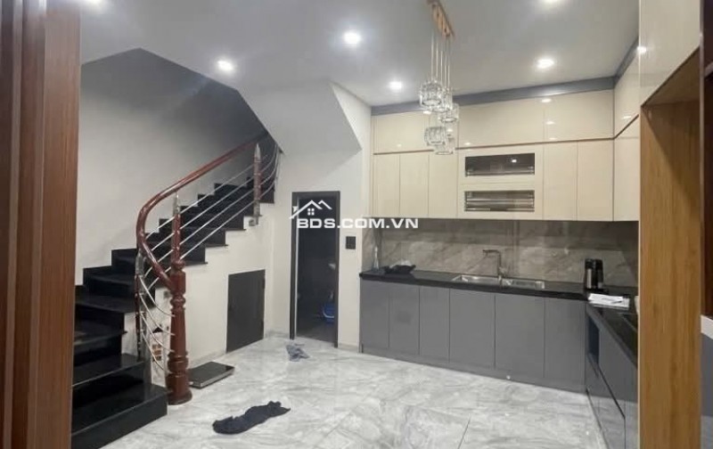 B.Á.N NHÀ GẦN MẶT PHỐ KIM MÃ 48M2  - 5 TẦNG CHỦ TỰ XÂY - NHÀ ĐẸP Ở LUÔN