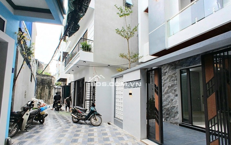 BÁN NHÀ ĐẸP 2.65 TỶ 3 TẦNG 70M2 NGÕ NGẮN ĐƯỜNG GIẢI PHÓNG