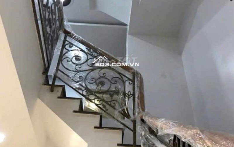 Bán nhà 4 lầu Nguyễn Văn Linh, Bình Hưng, Bình Chánh, hẻm xe hơi lớn