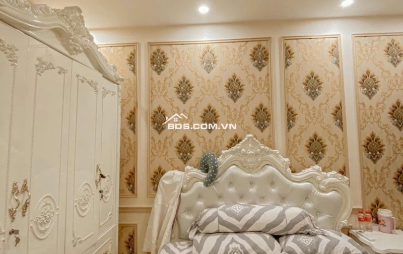 Nhà đẹp lung linh ngay trung tâm Q.10 - Hoà Hảo -5 tầng- 6PN 6WC giá chỉ 8ty6