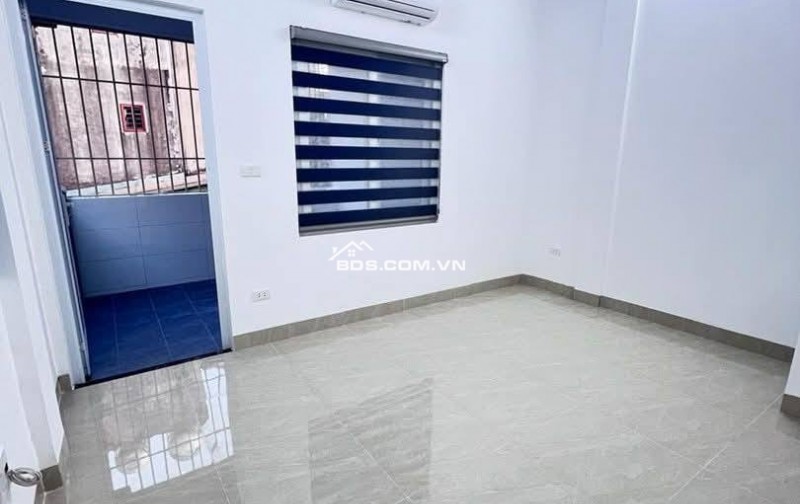 Nhà Đẹp Gần Phố, Tôn Đức Thắng, Đống Đa 30m, 5 tầng, mt 4.3m, giá 8.95 tỷ.