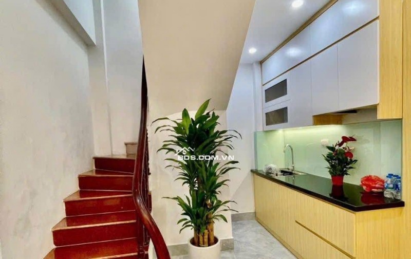 Nhà Đẹp Gần Đường Ô TÔ, Tôn Thất Tùng, Đống Đa 23/29m, 4 tầng, giá 7.68 tỷ.