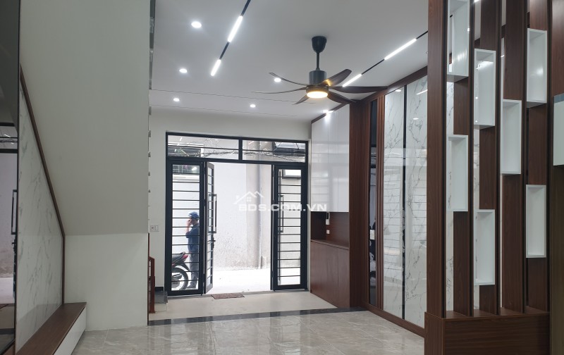 BÁN NHÀ 3.35 TỶ 3 TẦNG 65M2 NGÕ Ô TÔ CHẠY THÔNG TRẦN QUANG KHẢI