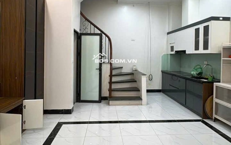 Nhà Đẹp Cực Gần Phố, Duơng Văn Bé, Hai Bà Trưng  33/48m, 5 tầng, mt 4.9m, giá 8.2 tỷ