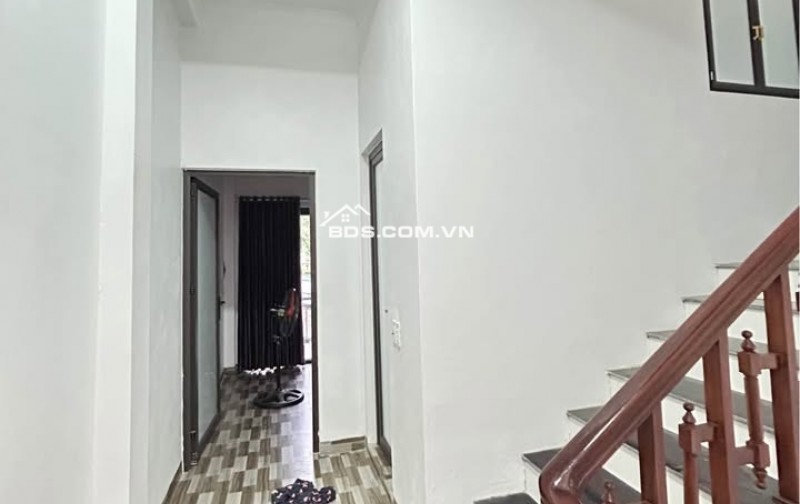 BÁN NHÀ 1.89 TỶ 3 TẦNG 52M2 Ô TÔ ĐỖ CỬA NGÕ ĐƯỜNG THÁI BÌNH