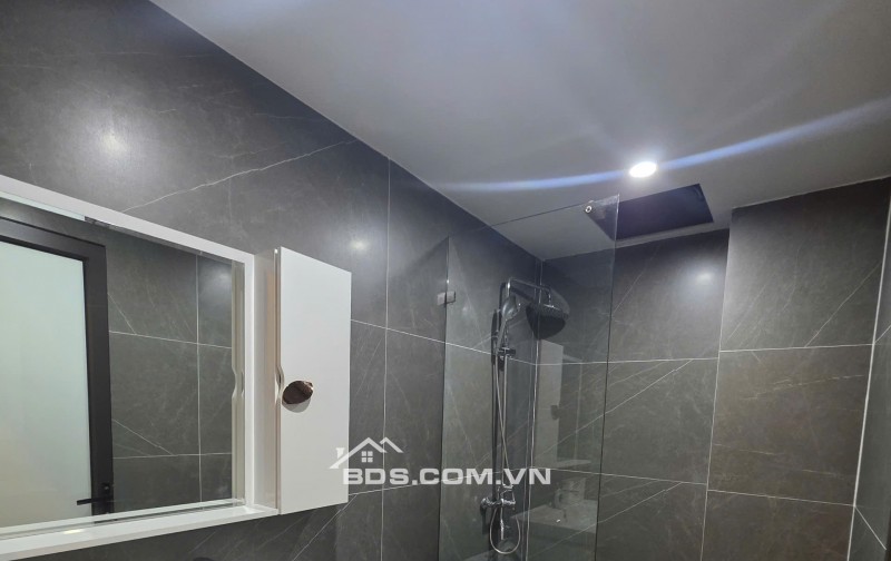 BÁN NHÀ ĐẸP 4.6 TỶ 4 TẦNG 93M2 CÓ SÂN Ô TÔ MẶT ĐƯỜNG LƯƠNG THẾ VINH