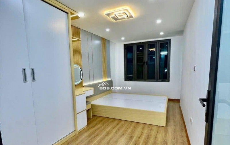 Nhà Đẹp Gần Đường Ô TÔ, Tôn Thất Tùng, Đống Đa 23/29m, 4 tầng, giá 7.68 tỷ.