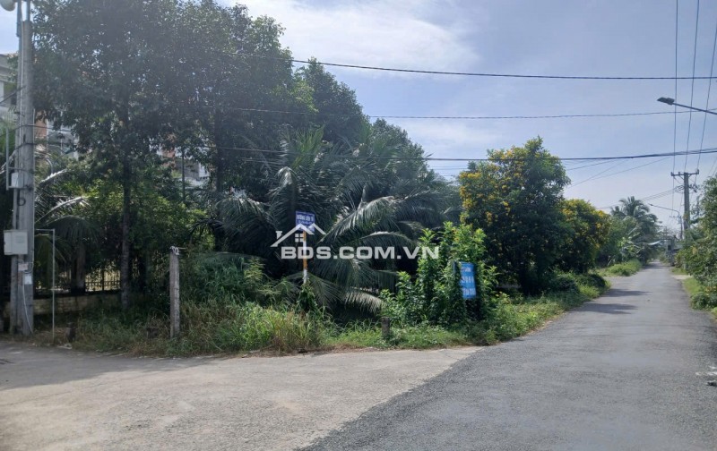 Nhà MẶT TIỀN LÔ GÓC đẹp RỰC RỠ. Đường Mỹ Hưng. Bao rẻ Nhứt Mỹ Tho. TG cũ.