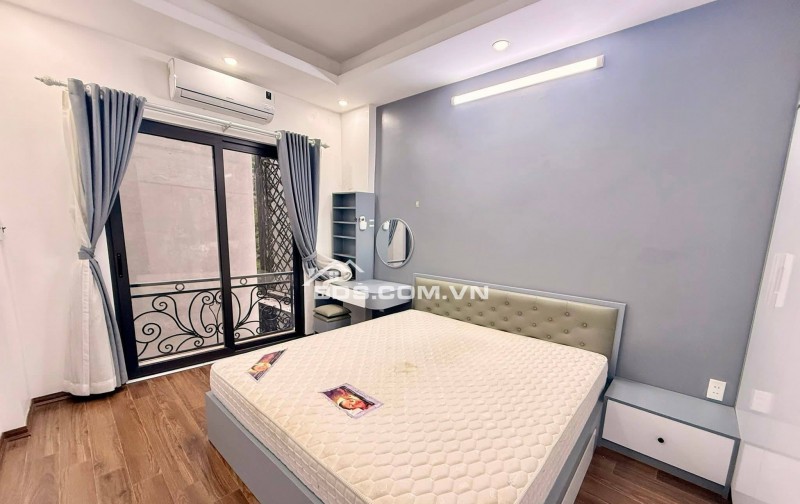 Nhà Đẹp Gần Đường Ô Tô Bạch Đằng, Hoàn Kiếm 31m, 5 tầng, mt 3.3m, giá 7.95 tỷ.