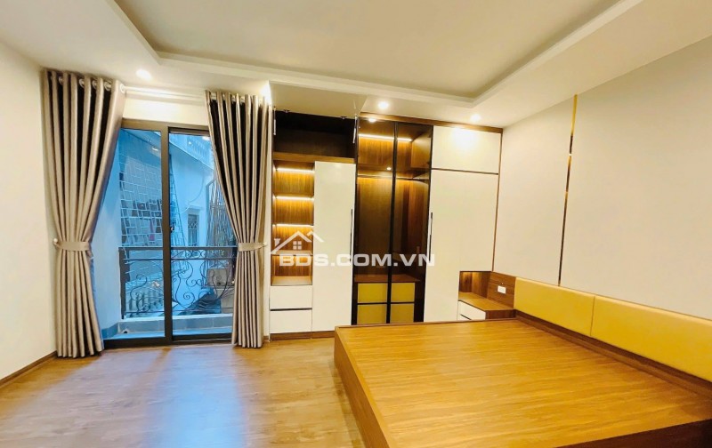 Nhà Đẹp Cực Gần Phố, Duơng Văn Bé, Hai Bà Trưng  33/48m, 5 tầng, mt 4.9m, giá 8.2 tỷ