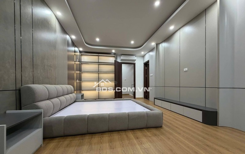 Nhà Đẹp, Ô TÔ, Phân Lô, Phố Nghĩa Dũng, Ba Đình 46/52m, 7 tầng, mt 4.3m, giá 18.8 tỷ.