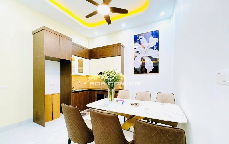 Nhà Đẹp Ngõ Thông Kinh Doanh Trường Chinh, Đống Đa 48m, 4 tầng, mt 3.7m, giá 14.96 tỷ.