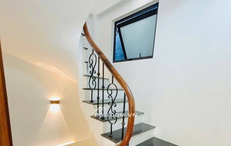 Nhà Đẹp Cực Gần Phố, Duơng Văn Bé, Hai Bà Trưng  33/48m, 5 tầng, mt 4.9m, giá 8.2 tỷ