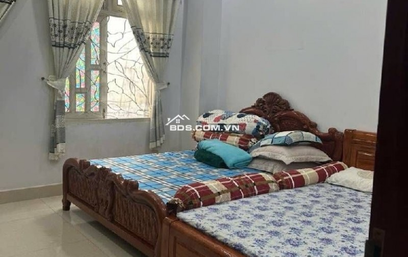 Q.8 - Dạ Nam - Nhà đẹp  4 tầng đủ công năng - hẻm xe hơi - 48m2 - nhỉnh 10ty