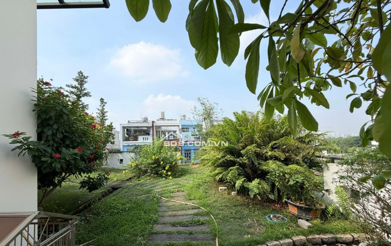 BÁN BIỆT THỰ LÔ GÓC 2 MẶT TIỀN KDC PHÚ MỸ – Q7 – NGANG LỚN 25M x DÀI 19M(478M2) – CÓ HẦM – SÂN VƯỜN – SIÊU PHẨM HIẾM CÓ CĂN THỨ 2