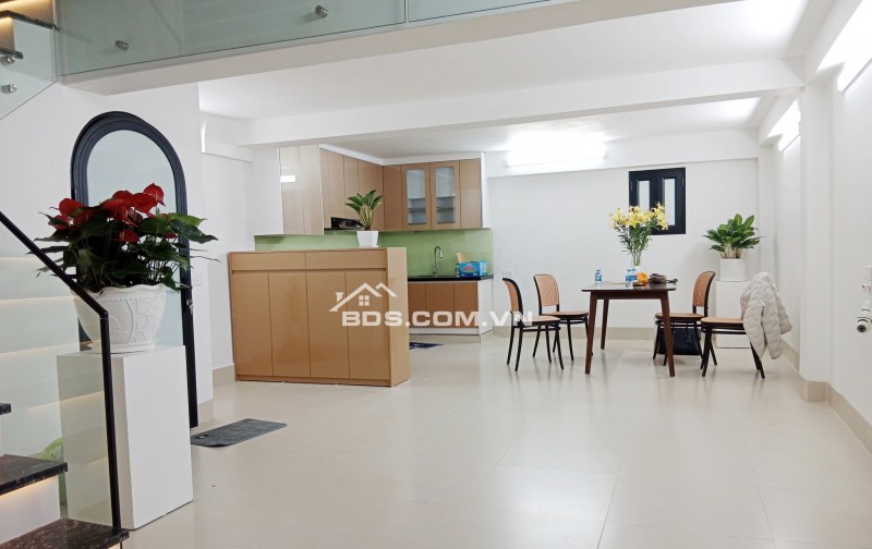 Nhà Đẹp Gần Phố Giang Văn Minh, Ba Đình 40/45m, 5 tầng, mt 5,2m, giá 12.55 Tỷ.