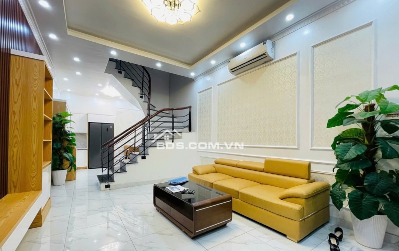 Nhà Đẹp Ở Luôn Kim Ngưu, Hai Bà Trưng 38m, 4 tầng, mt 4.3m, giá 8.5 tỷ.