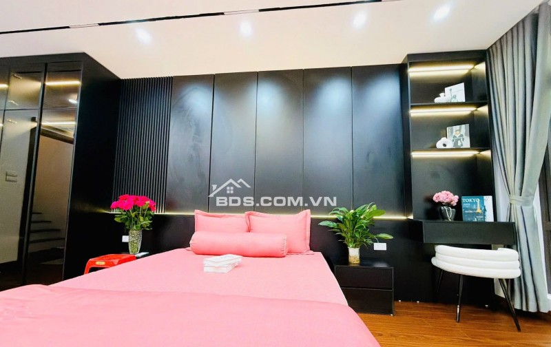 Nhà Đẹp Ngõ Quỳnh, Bạch Mai, Hai Bà Trưng 30/33m, 5 tầng, mt 3.2m, giá 8.6 tỷ.