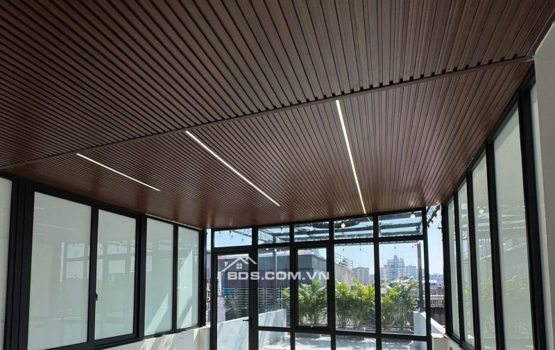 Bán Nhà Ô TÔ Trong Nhà, Hoàng Quốc Việt, Cầu Giấy 42m, 7 tầng, mt 4m, giá 23.2 tỷ.