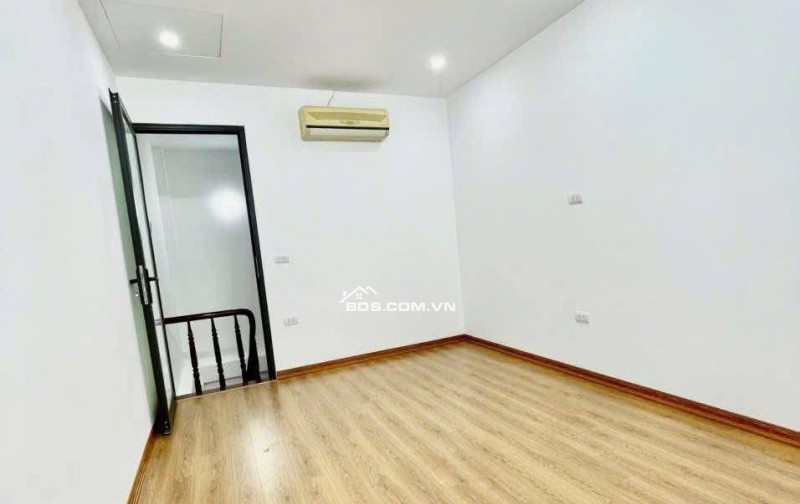 Nhà Đẹp Gần Đường Ô TÔ, Tôn Thất Tùng, Đống Đa 23/29m, 4 tầng, giá 7.68 tỷ.