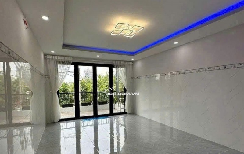 BÁN NHÀ MỚI 2 tầng KP1, Phường 6. Mỹ Tho. Vị trí đẹp - Có sân Đậu Ô tô.