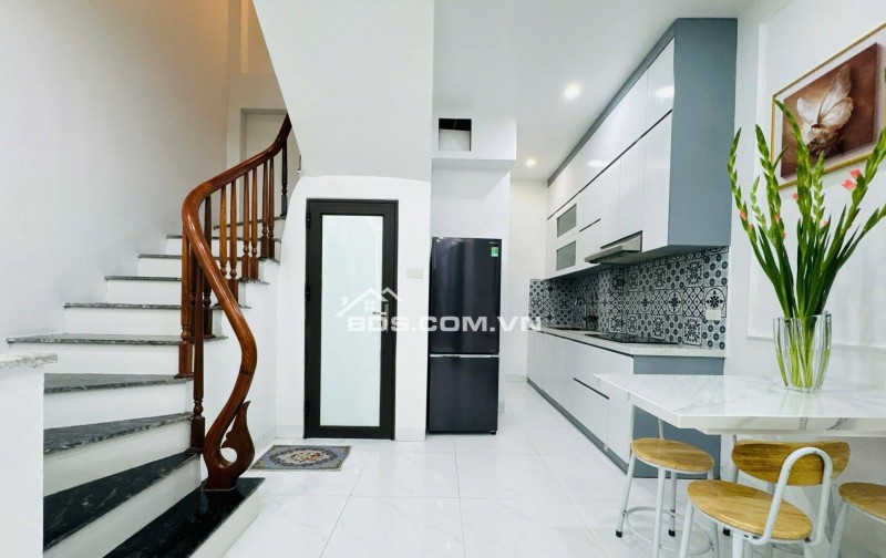 Nhà Đẹp Bạch Mai, Hai Bà Trưng 40m, 5 tầng, mt 4.3m, giá 8.38 tỷ.