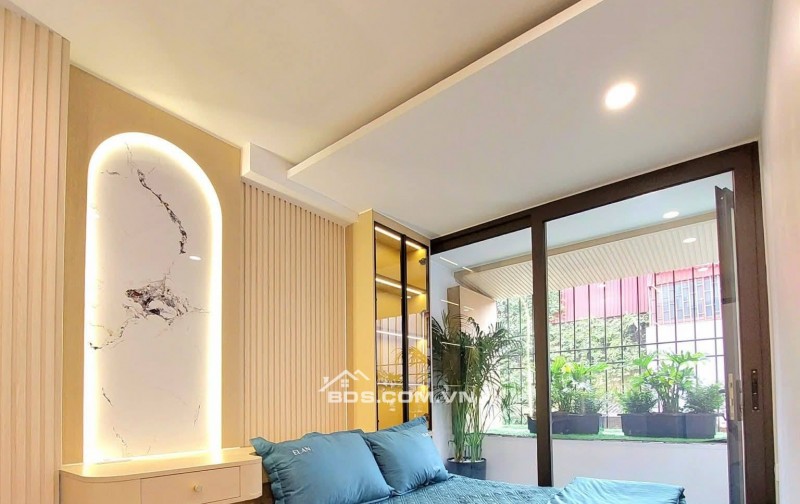 Bán Nhà Ở Luôn, Căn Tập Thể Bách Khoa - Nguyễn Hiền, Hai Bà Trưng 25/70m, tầng 3, giá 4.98 tỷ.