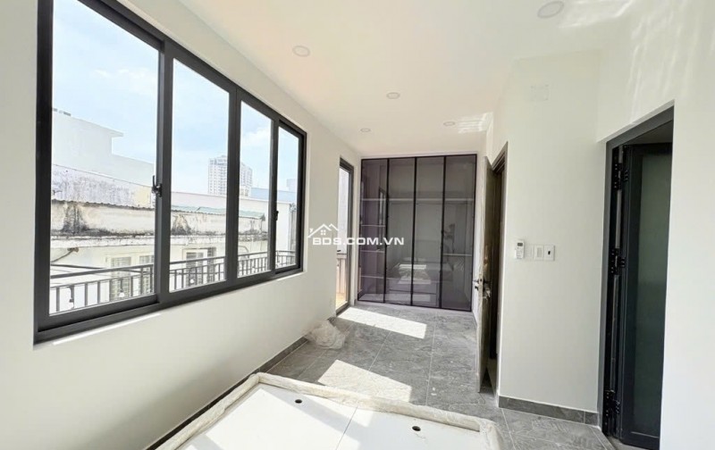 HIẾM LÂM VĂN BỀN NGANG KHỦNG 6.4M, 4 TẦNG BTCT NHÀ MỚI TOANH DỌN VÀO Ở LIỀN ,giá NHỈNH 6 TỶ