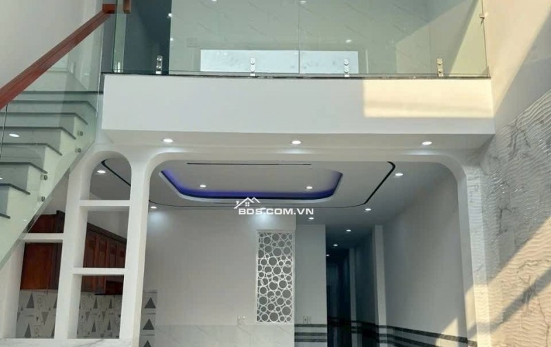 Bán nhà 1 trệt 1 lầu