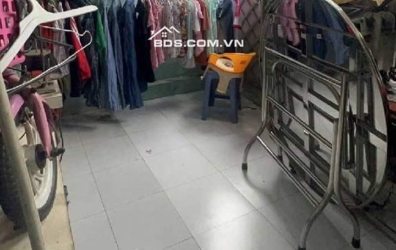 Bán nhà 3 tầng , hẻm 3,5m, hẻm 1 sẹc đường Bùi Thế Mỹ ,p.10, quận Tân Bình . Diện tích : 68 m2 , giá 6,7 tỷ đồng