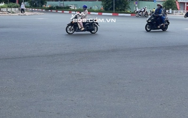 Bán nhà mặt tiền Nguyễn Văn Nghi P.7 Gò Vấp ngang 4m dài 23m SHCN 88,9m2 4 tầng HC đủ