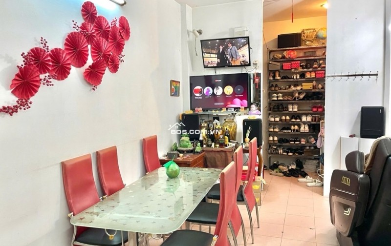 Bán nhà mặt tiền Nguyễn Văn Nghi P.7 Gò Vấp ngang 4m dài 23m SHCN 88,9m2 4 tầng HC đủ