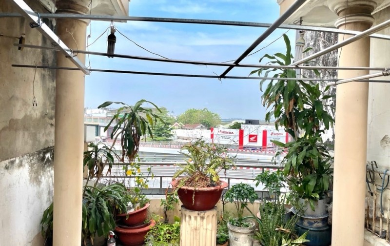 Nhà Quận 10 Hoà Hảo ngang 4,3m dài 12m trệt lững lầu BTCT hoàn công đủ