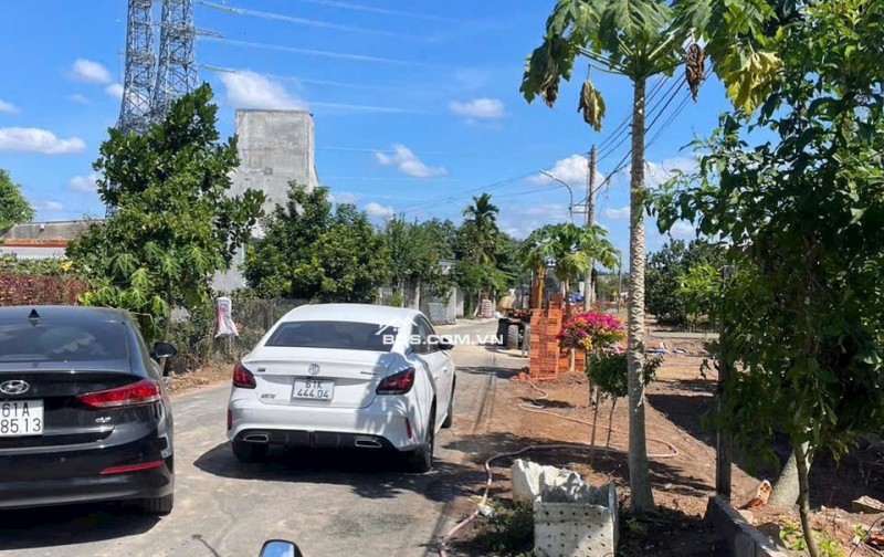  CHỦ NGỘP CẦN BÁN LÔ ĐẤT THỔ CƯ - SẲN VƯỜN BƯỞI MÀ CHỈ 250 TRIỆU.