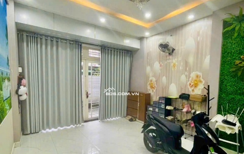 Hẻm Xe Hơi Gần MT Emart Phan Huy Ích, 3 tầng, chỉ 6.4 tỷ