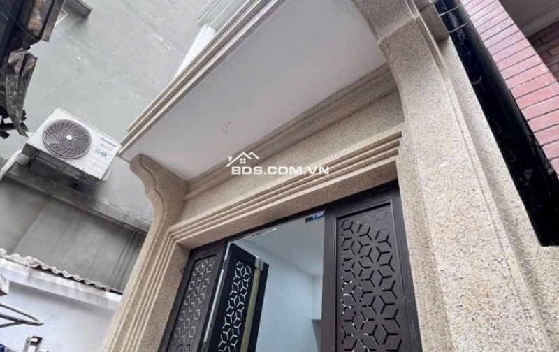 Mễ trì  14tỷ 1 toà  10 phòng cho thuê , doanh thu hàng tháng hiện tại là 55tr/1thg.diện tích 48m2