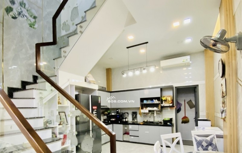 Nhà Đẹp 4 Tầng KDC Sài Gòn Mới• Huỳnh Tấn Phát• Giáp Q7• 52M2(4.5x11.5)• 4PN• 4WC• Nhỉnh 6Tỷ