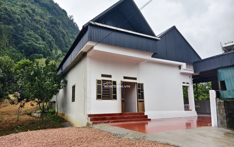 Ngay ngã ba Bãi Chạo, cách mặt đường ql 12B chỉ 150m, mảnh đất gần 3.000m2 lưng tựa sơn, mặt hướng phố