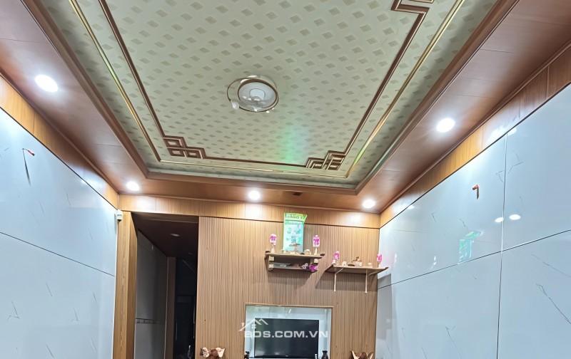  BÁN NHÀ 2 TẦNG MẶT TIỀN – PHẠM NHƯ XƯƠNG, ĐIỆN THẮNG BẮC, ĐIỆN BÀN  96m² (8x12m) – 2 nhà liền kề, tạo không gian cực kỳ rộng rãi  Giá: 4 tỷ