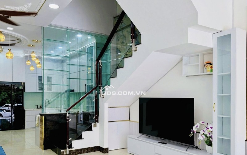 QUÁ NGON - DUY NHẤT 1 CĂN NGAY TT NHÀ BÈ - HUỲNH THỊ ĐỒNG - MẶT TIỀN ĐƯỜNG 20M - GẦN CHỢ - NGANG 5M - CHO THUÊ DÒNG TIỀN 30tr/th - NHỈNH 11TỶ TL