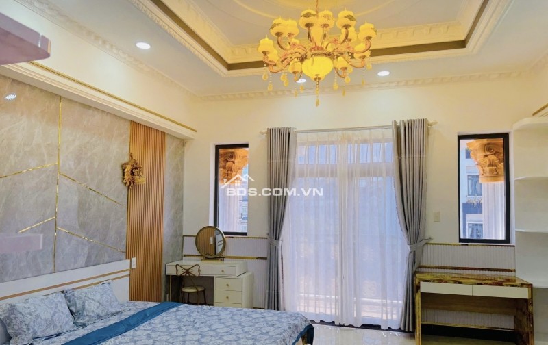 QUÁ NGON - DUY NHẤT 1 CĂN NGAY TT NHÀ BÈ - HUỲNH THỊ ĐỒNG - MẶT TIỀN ĐƯỜNG 20M - GẦN CHỢ - NGANG 5M - CHO THUÊ DÒNG TIỀN 30tr/th - NHỈNH 11TỶ TL