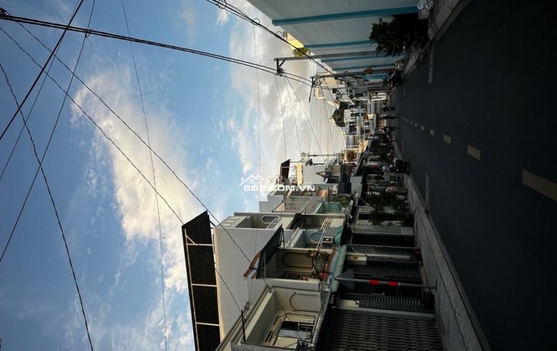 vị trí vàng trong làng Q.8 - Tạ Quang Bửu - 64m2 - 6ty95