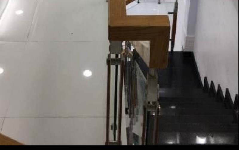 Bán nhà HXT, Lạc Long Quân, 4 tầng, 3 x 11.4, nhỉnh 8 tỷ