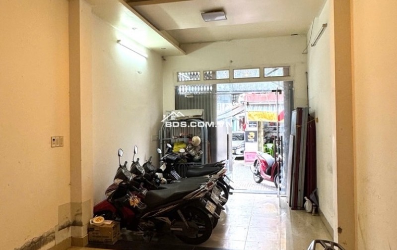 Bán nhà HXT, đường Lạc Long Quân, 57m2, 4 tầng, nhỉnh 8 tỷ.