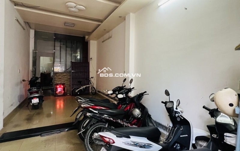 Bán nhà HXT, đường Lạc Long Quân, 57m2, 4 tầng, nhỉnh 8 tỷ.