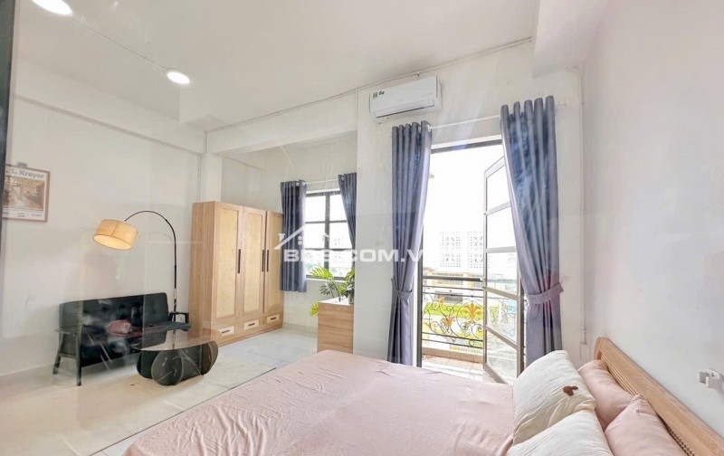 Studio ban công tách bếp – full nội thất siêu hiện đại