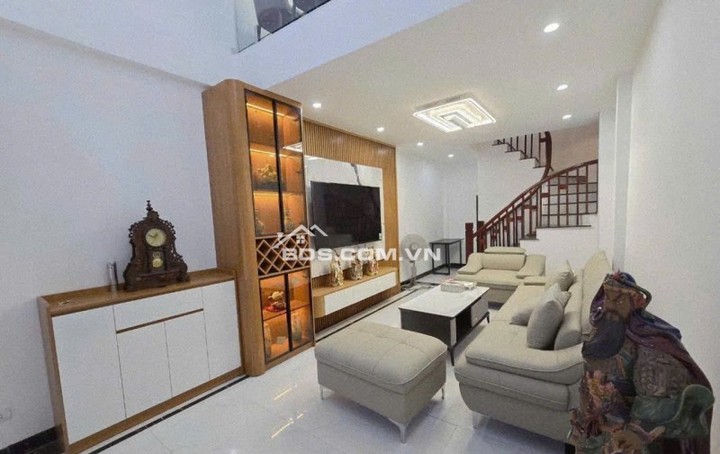 Bán nhà Thạch Bàn, gần AEON, 53m2, không gian sống yên bình, 5.95 tỷ