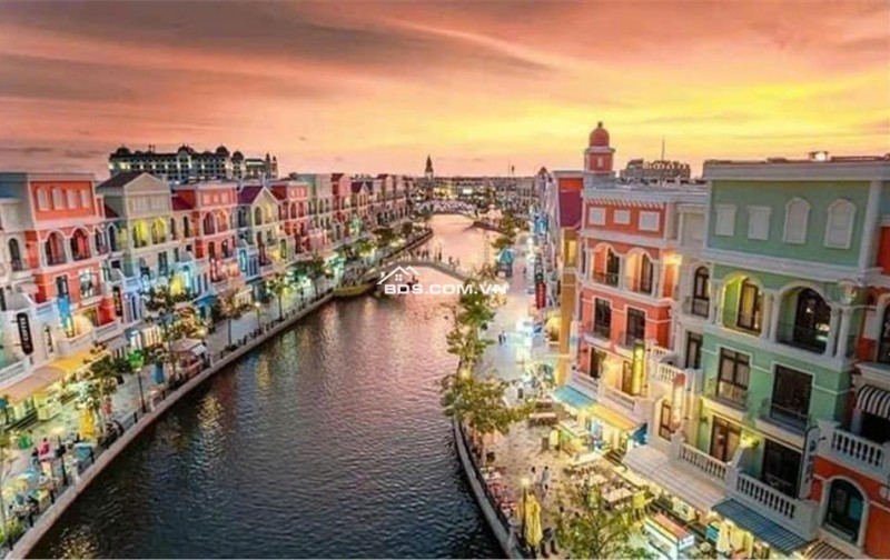 Bán liền kề xẻ khe ÁNH Dương ,vị trí đẹp ,giá tốt nhất phân khu ,không chênh, triết khấu 20-30%.Hỗ trợ lãi suất.