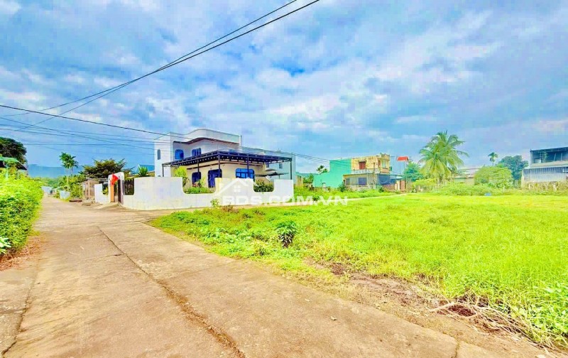 CHÍNH CHỦ BÁN GẤP LÔ ĐẤT PHÚ QUÝ HƠN 211M² CHỈ 8XX TRIỆU