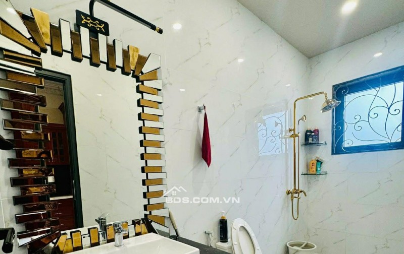 Khu biệt thự ven sông Q.7 - Nội thất cao cấp - Gần Đại học RMIT